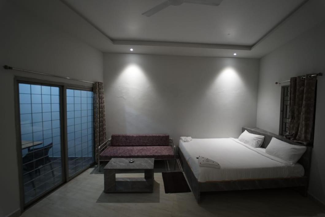 Hotel Peppers Йеркод Экстерьер фото
