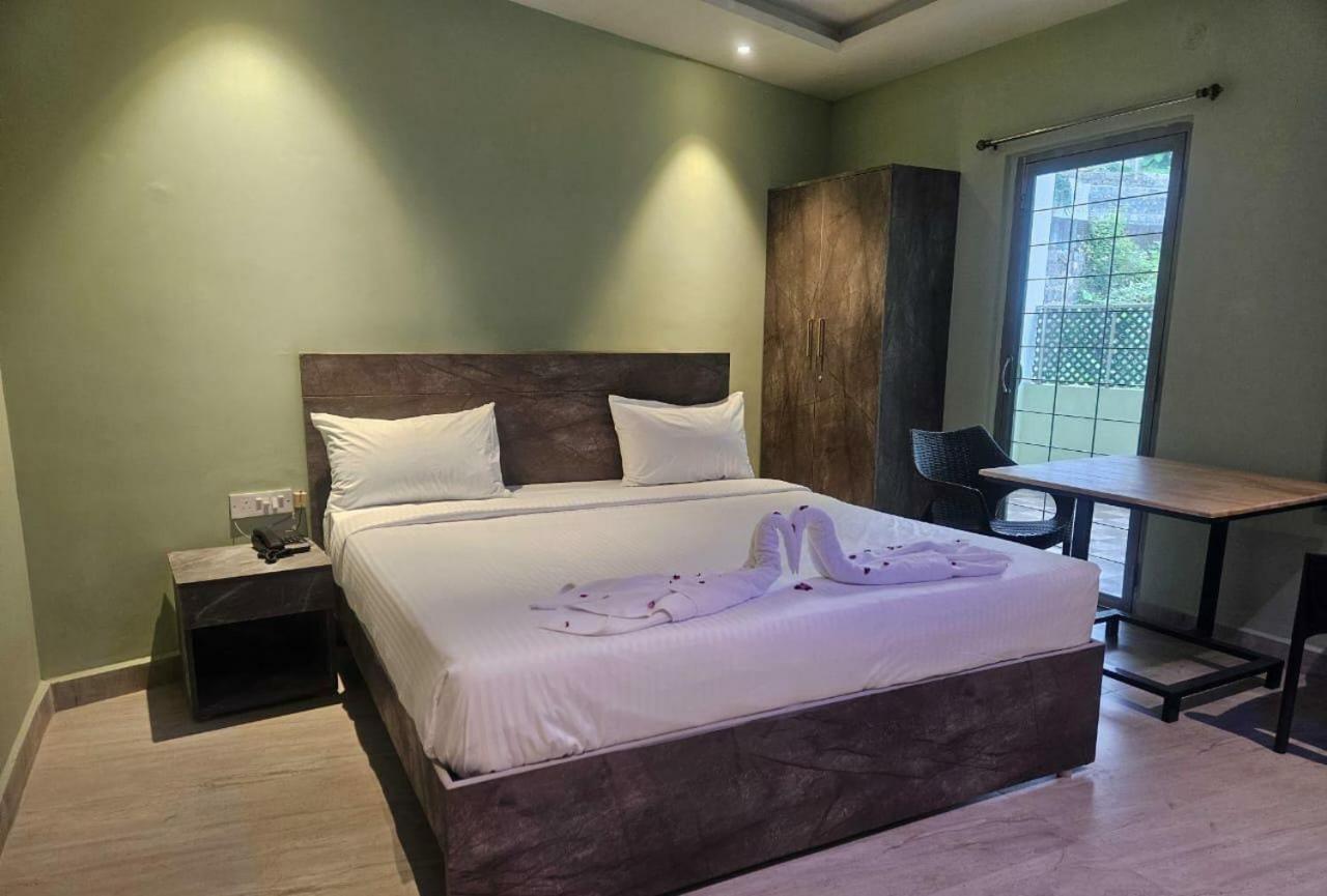 Hotel Peppers Йеркод Экстерьер фото